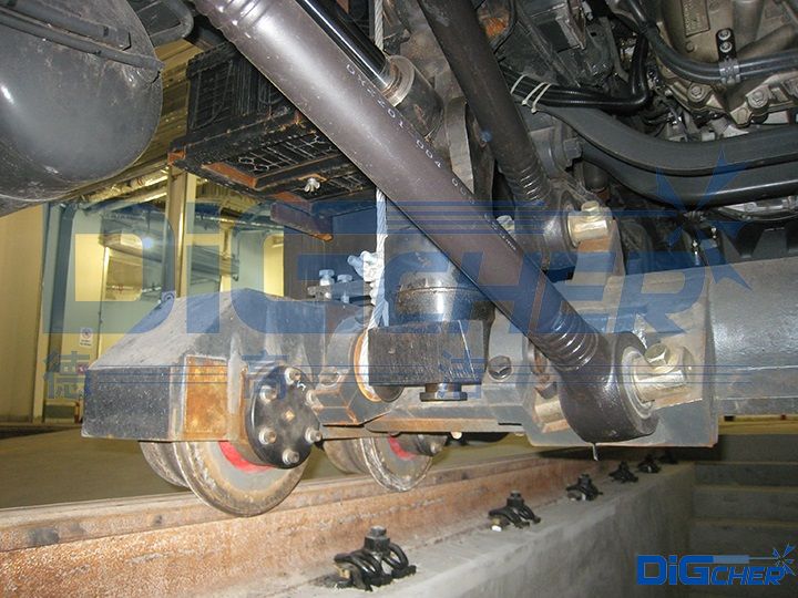 公鐵(tiě)兩用軌道清潔車(chē)底盤(pán)結構