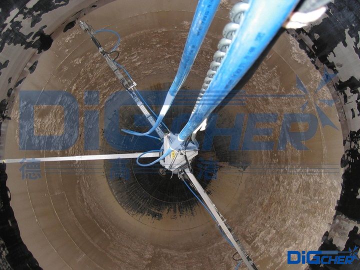 鐵路罐車自動（dòng）化清洗係統升（shēng）降開合機構
