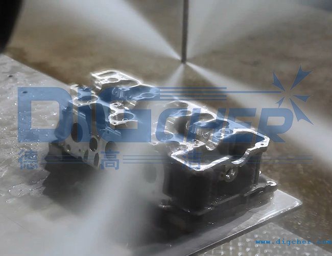 發動機缸蓋全自(zì)動去毛(máo)刺機