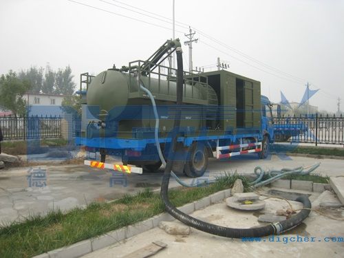 管道(dào)抽排清洗車