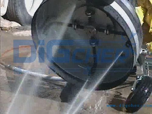 超高(gāo)壓平麵(miàn)清洗器工作狀態